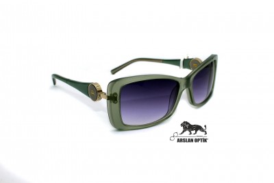 ANA HICKMANN BAYAN SU YEŞİLİ ANA HICKMANN BAYAN SU YEŞİLİ